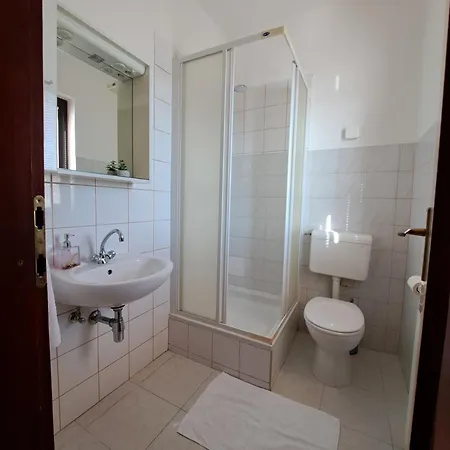Krsevan Πανσιόν 3*